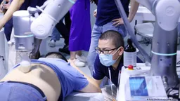 押注AI又怕大裁员惹麻烦 中国企业悄然削减职位